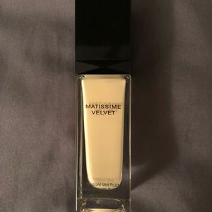 Givenchy Matissime Velvet Foundation